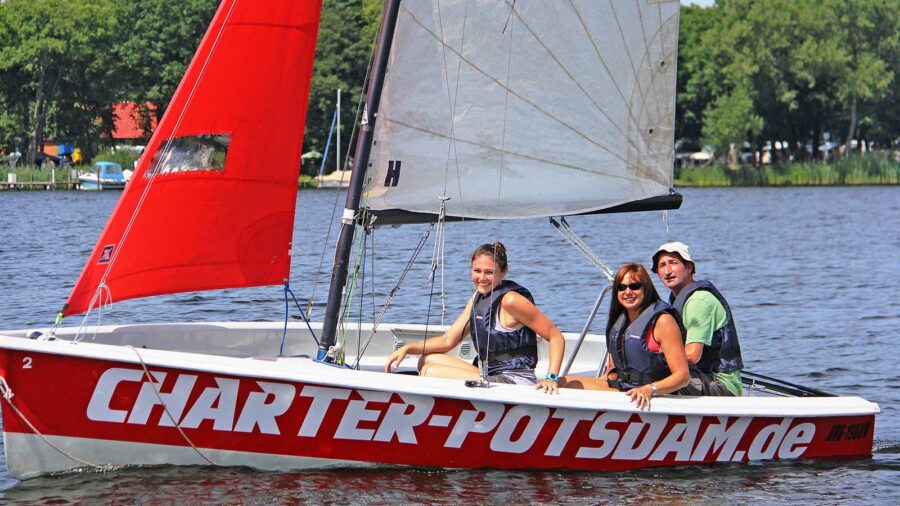 Windsurfing Potsdam bietet Segelkurse an